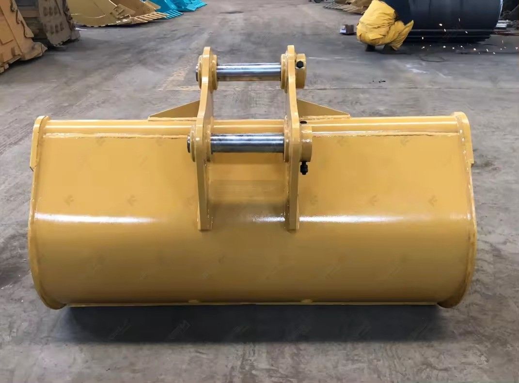 Ağır inşaat işleri için 1500 mm genişliğinde kazıcı çamur kovası ve bult-on kovası bıçağı